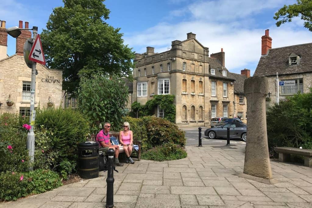Oxfordshire Living - The Bowler Hat Cottage - Woodstock Exterior foto